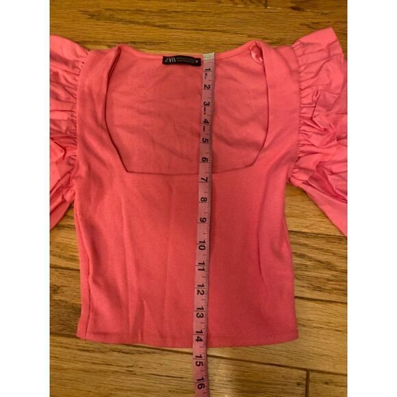 Zara, women's bright pink, puffed short sleeve, cropped low cut cotton top sz sm - Picture 6 of 8